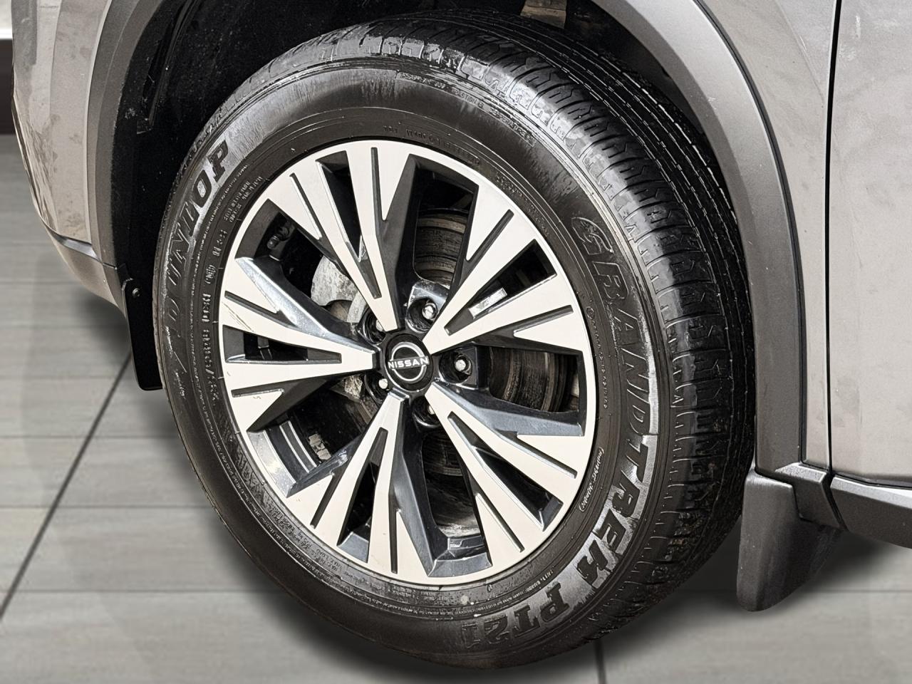 2023 Nissan Rogue SV Moonroof AWD+Previous Lease+CLEAN CARFAX Photo