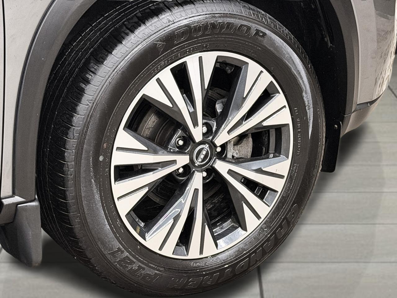 2023 Nissan Rogue SV Moonroof AWD+Previous Lease+CLEAN CARFAX Photo