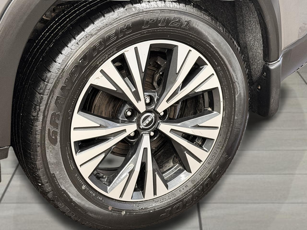 2023 Nissan Rogue SV Moonroof AWD+Previous Lease+CLEAN CARFAX Photo