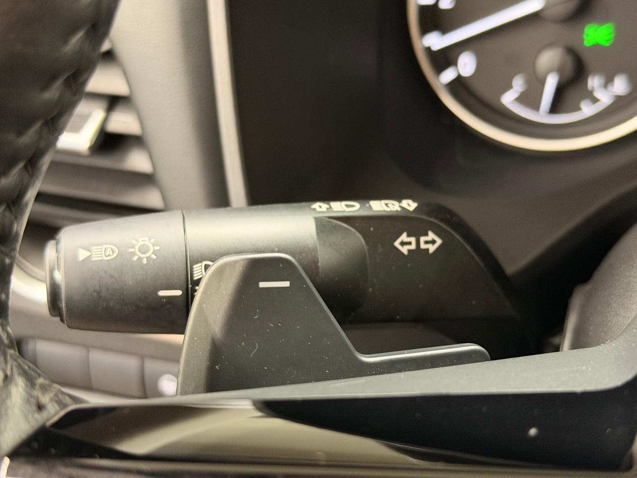 2023 Nissan Rogue SV Moonroof AWD+Previous Lease+CLEAN CARFAX Photo