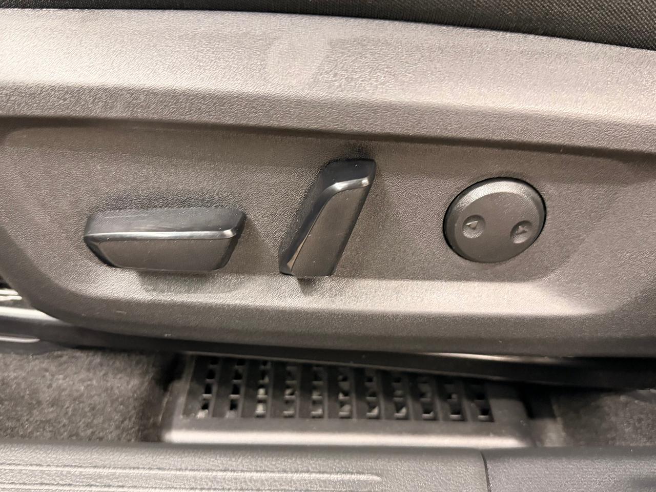 2023 Nissan Rogue SV Moonroof AWD+Previous Lease+CLEAN CARFAX Photo