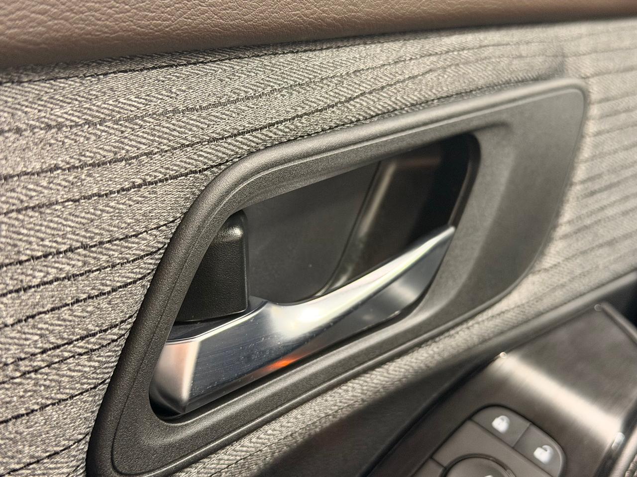 2023 Nissan Rogue SV Moonroof AWD+Previous Lease+CLEAN CARFAX Photo