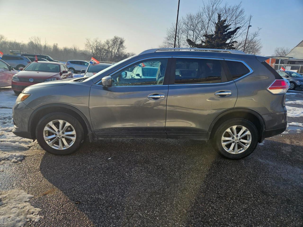 2016 Nissan Rogue AWD 4dr SV Photo3
