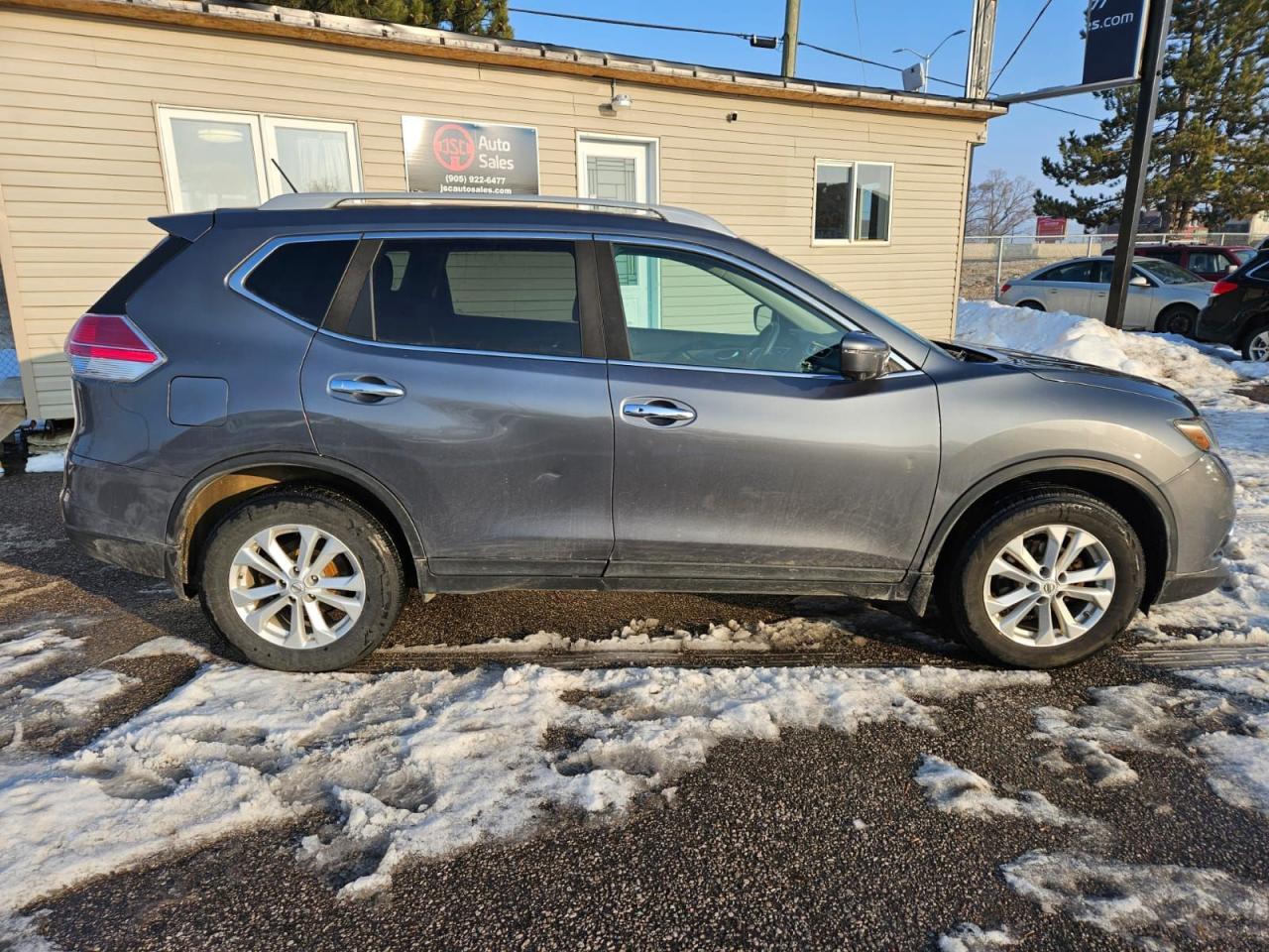 2016 Nissan Rogue AWD 4dr SV Photo