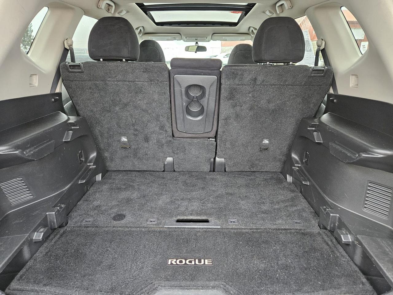 2016 Nissan Rogue AWD 4dr SV Photo