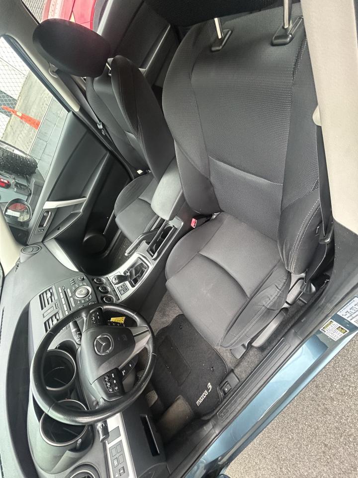 2010 Mazda MAZDA3 GT - Photo #9