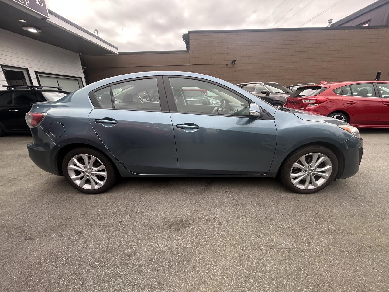 2010 Mazda MAZDA3 GT - Photo #5