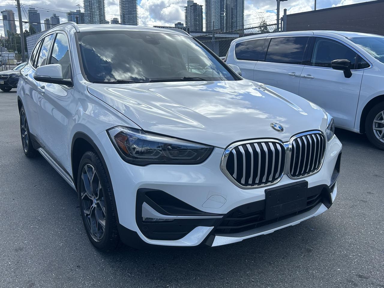 2020 BMW X1 28i - Photo 24