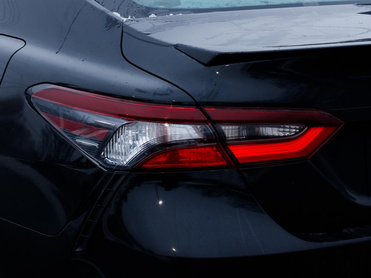 2024 Toyota Camry SE| CLEAN CARFAX | NO ACCIDENTS| Photo