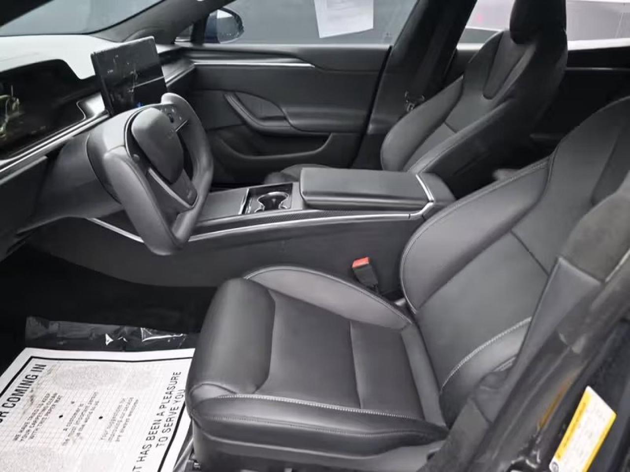 2022 Tesla Model S Plaid Photo