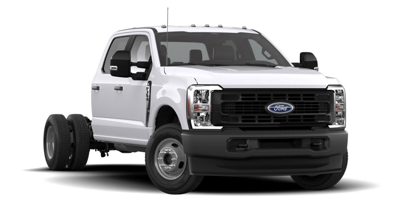 2026 Ford F-350 4X4 CREW CHAS CAB DR Photo3