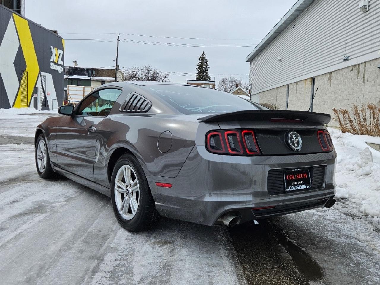 2013 Ford Mustang COUPE V6 **AUTOMATIC-ONLY 86,000KM-CERTIFIED** Photo2