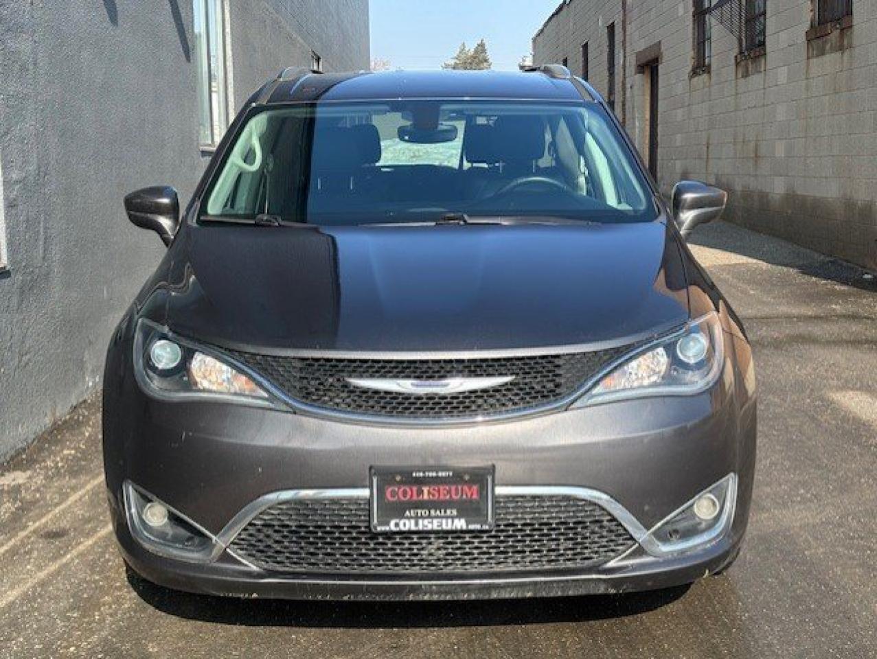 2017 Chrysler Pacifica TOURING-L PLUS **LEATHER-NAVI-BACK UP CAMERA-STOW N GO** Photo