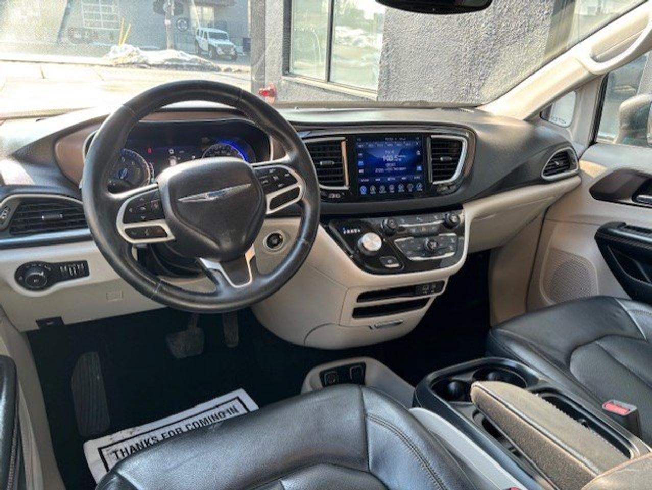 2017 Chrysler Pacifica TOURING-L PLUS **LEATHER-NAVI-BACK UP CAMERA-STOW N GO** Photo