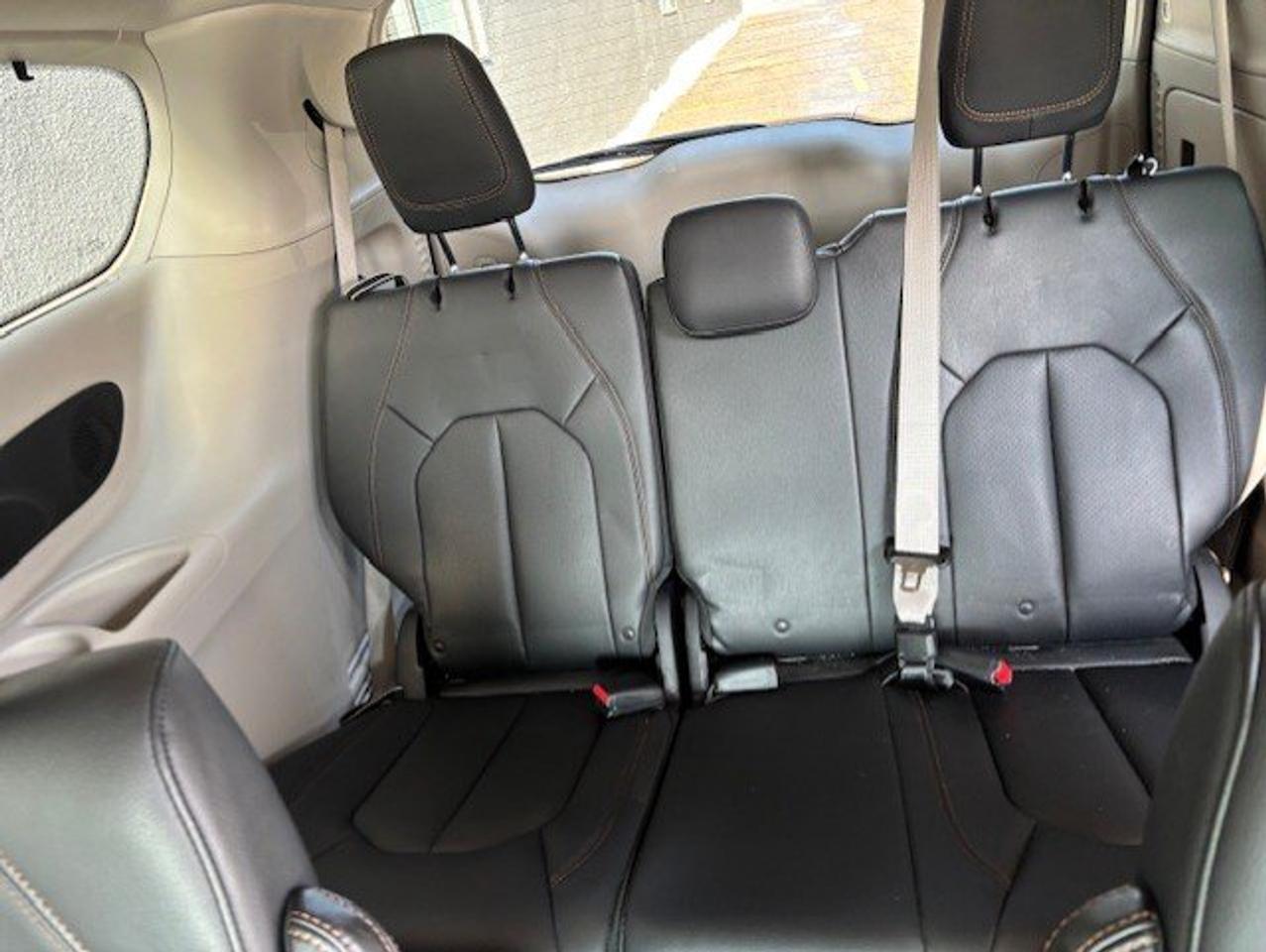 2017 Chrysler Pacifica TOURING-L PLUS **LEATHER-NAVI-BACK UP CAMERA-STOW N GO** Photo