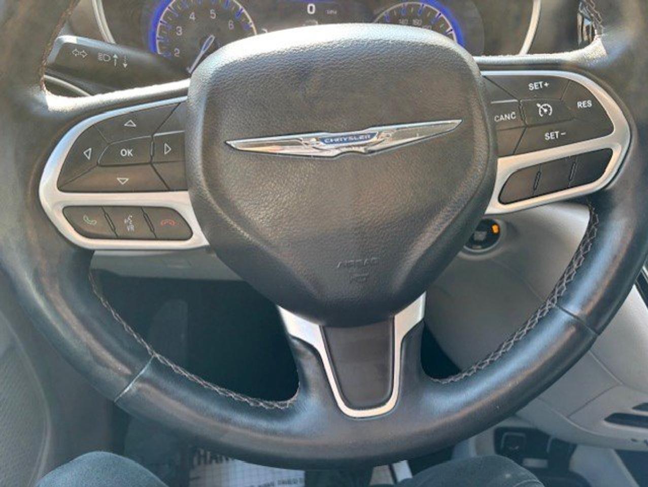 2017 Chrysler Pacifica TOURING-L PLUS **LEATHER-NAVI-BACK UP CAMERA-STOW N GO** Photo