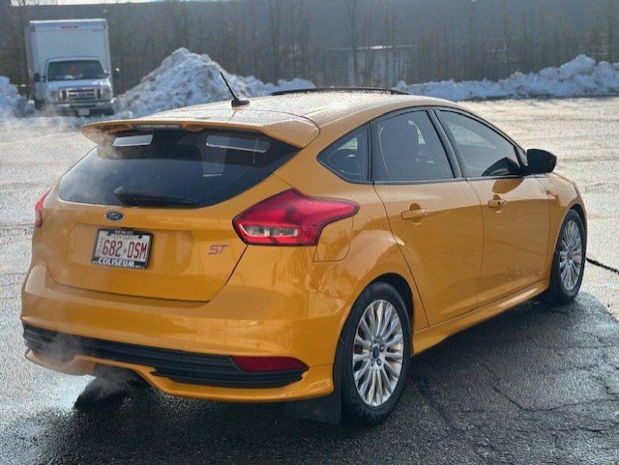 2015 Ford Focus ST **6 SPEED MANUAL-SUNROOF-NAVI-FOCUS RS WHEELS** Photo