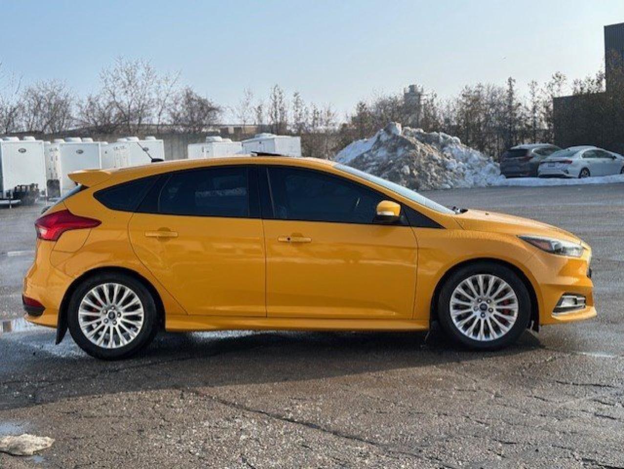 2015 Ford Focus ST **6 SPEED MANUAL-SUNROOF-NAVI-FOCUS RS WHEELS** Photo