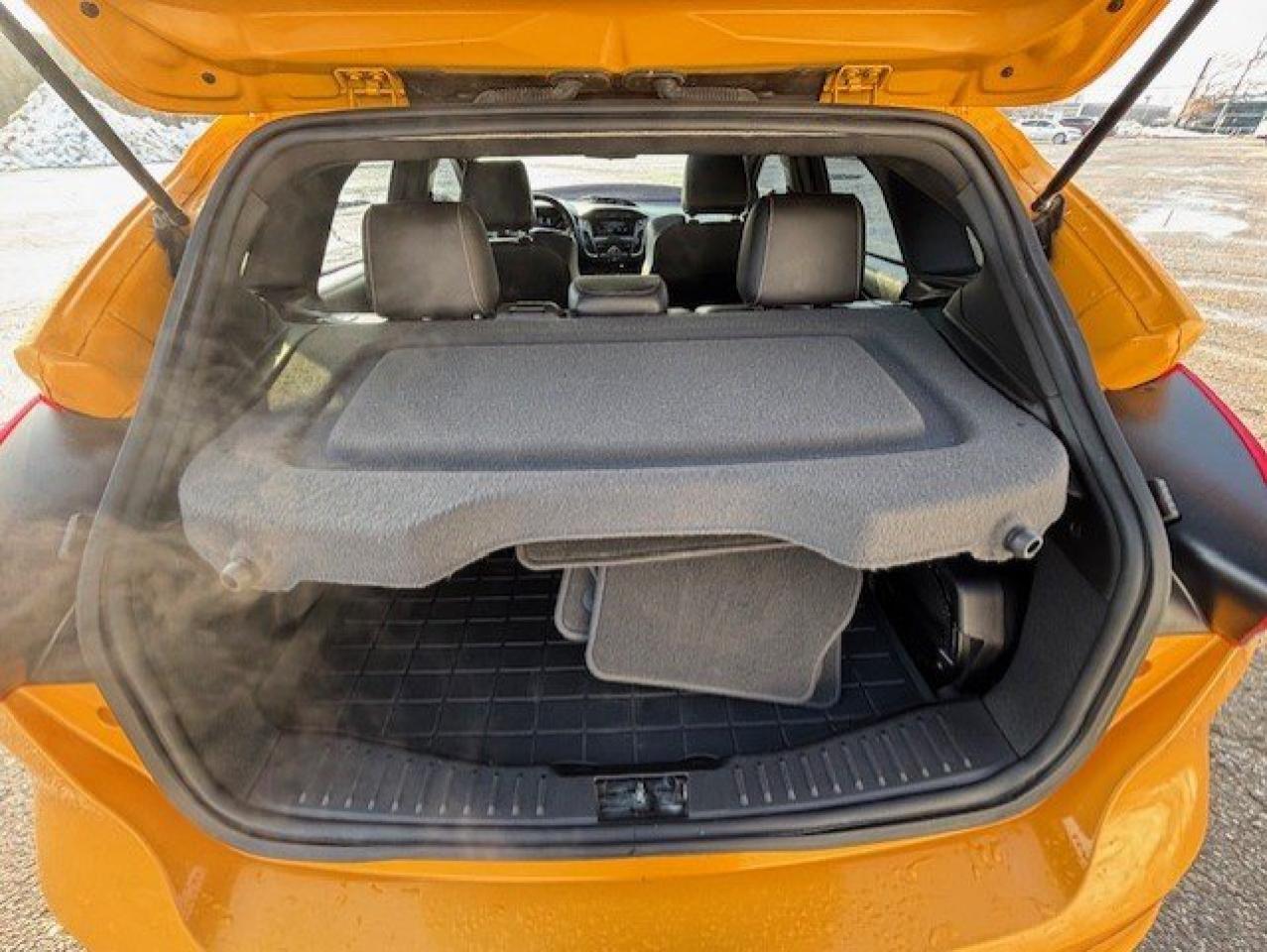 2015 Ford Focus ST **6 SPEED MANUAL-SUNROOF-NAVI-FOCUS RS WHEELS** Photo