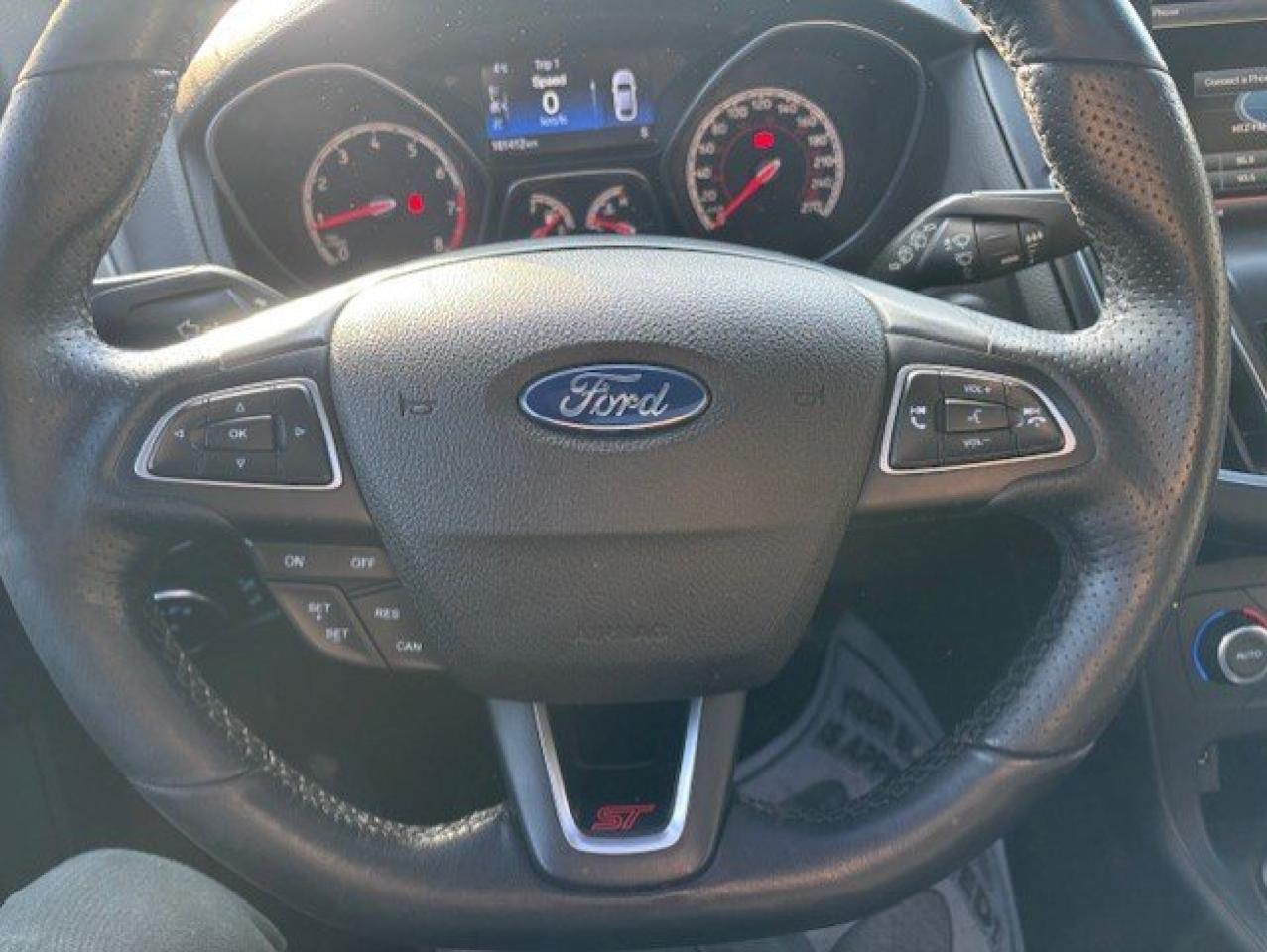 2015 Ford Focus ST **6 SPEED MANUAL-SUNROOF-NAVI-FOCUS RS WHEELS** Photo