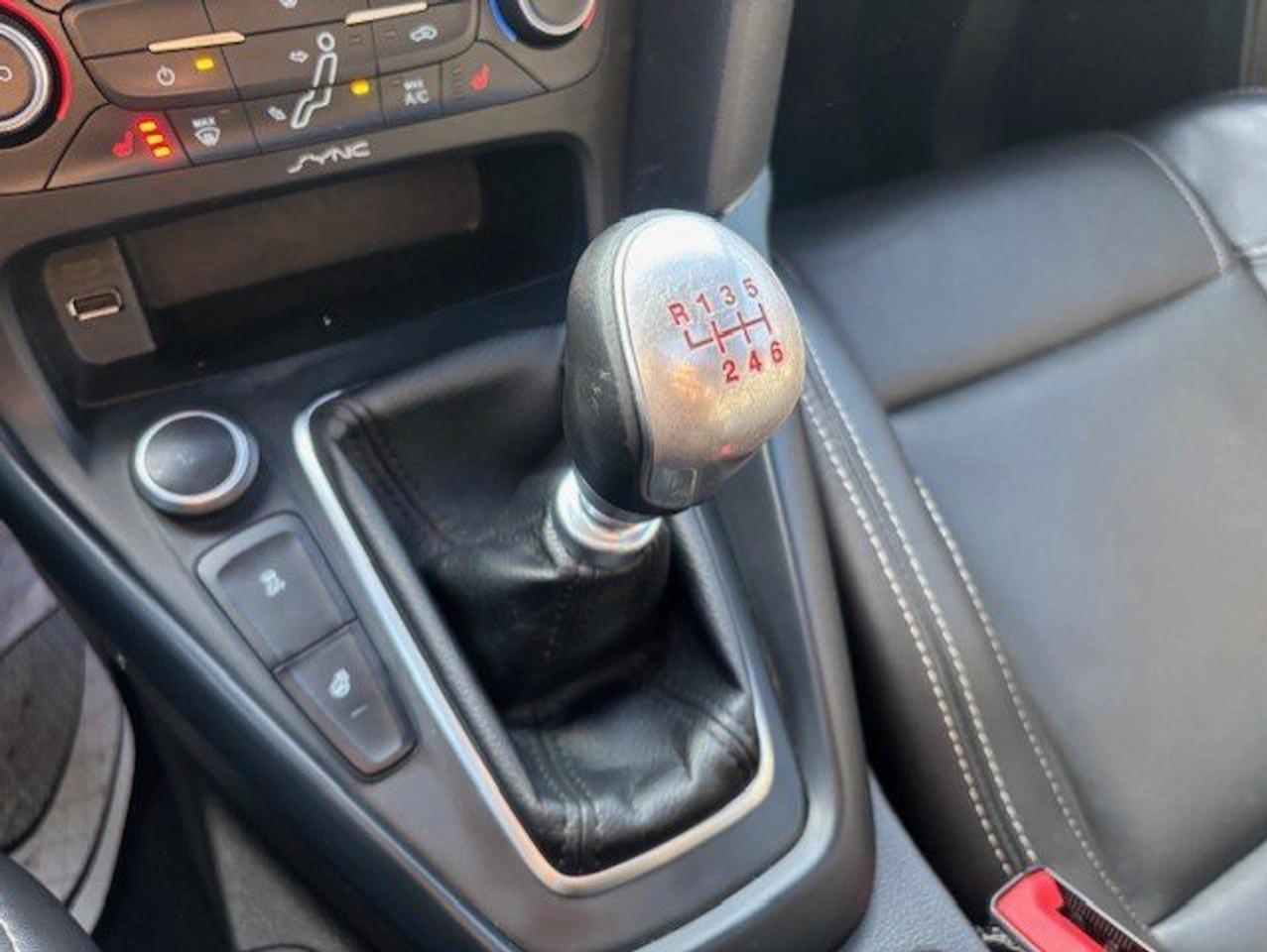 2015 Ford Focus ST **6 SPEED MANUAL-SUNROOF-NAVI-FOCUS RS WHEELS** Photo