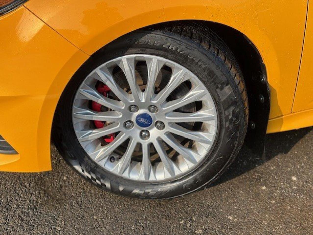 2015 Ford Focus ST **6 SPEED MANUAL-SUNROOF-NAVI-FOCUS RS WHEELS** Photo