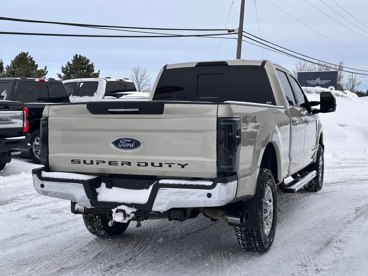 2017 Ford F-250 Super Duty SRW LARIAT 4WD CREW CAB 6.75' BOX Photo