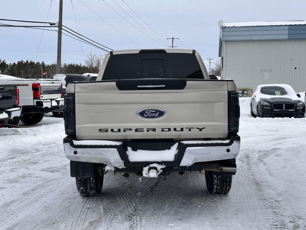 2017 Ford F-250 Super Duty SRW LARIAT 4WD CREW CAB 6.75' BOX Photo