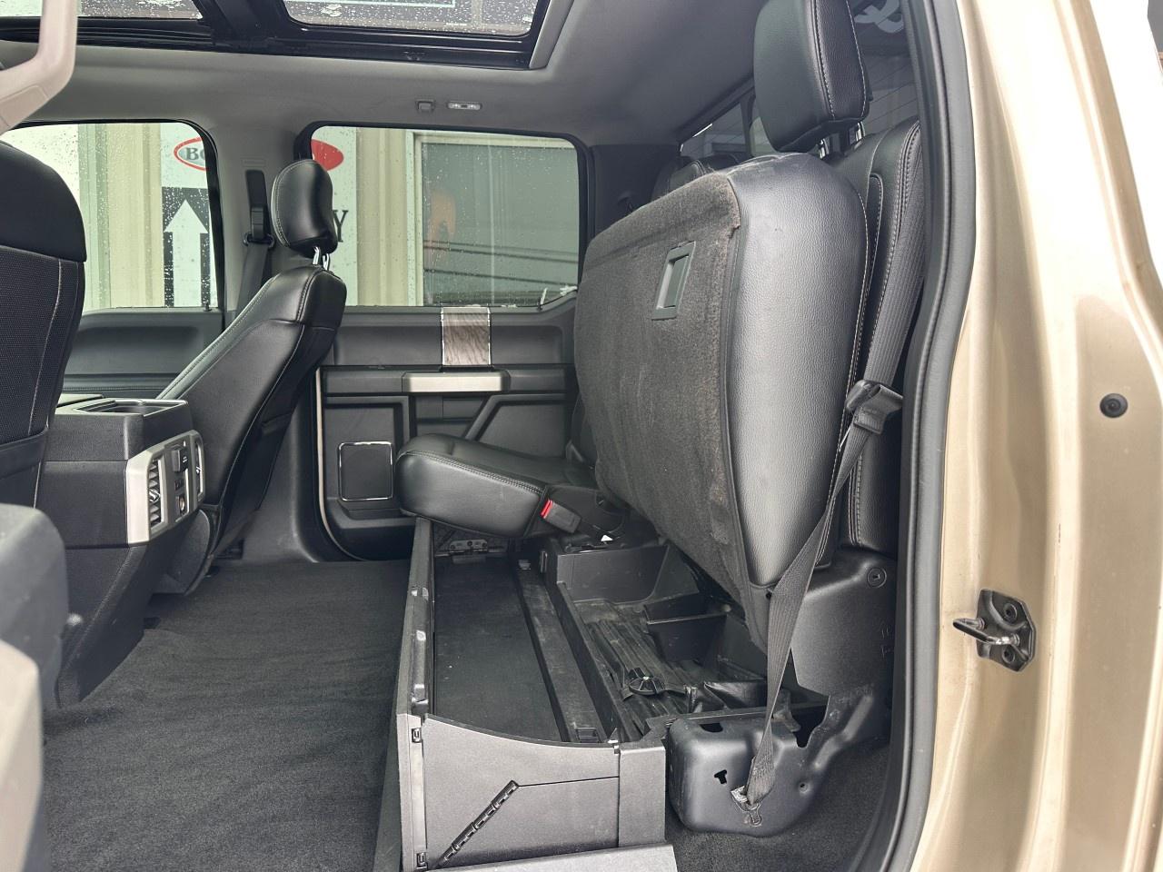 2017 Ford F-250 Super Duty SRW LARIAT 4WD CREW CAB 6.75' BOX Photo