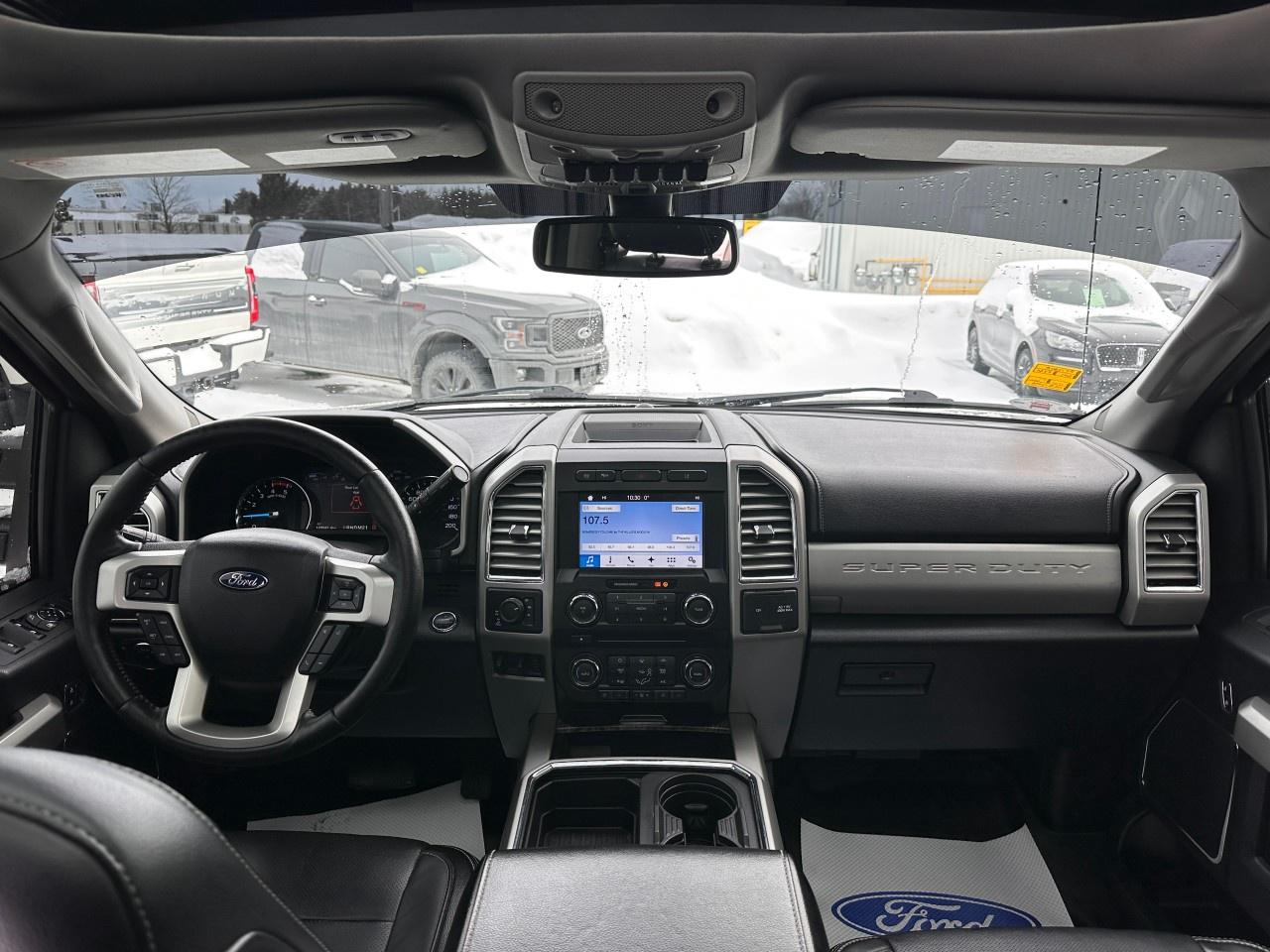 2017 Ford F-250 Super Duty SRW LARIAT 4WD CREW CAB 6.75' BOX Photo