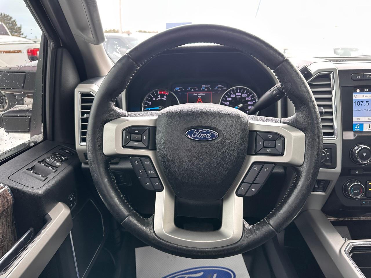 2017 Ford F-250 Super Duty SRW LARIAT 4WD CREW CAB 6.75' BOX Photo