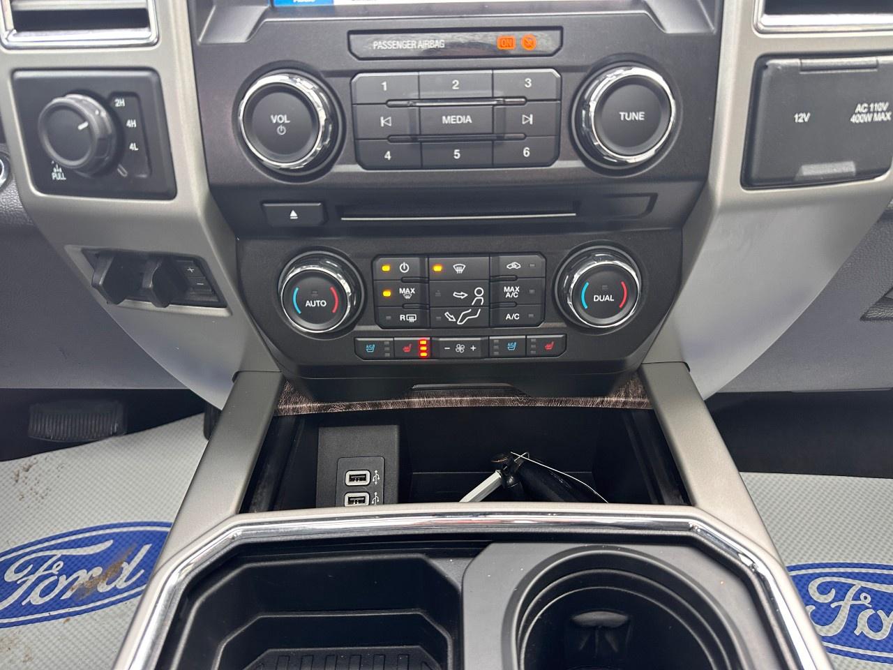 2017 Ford F-250 Super Duty SRW LARIAT 4WD CREW CAB 6.75' BOX Photo