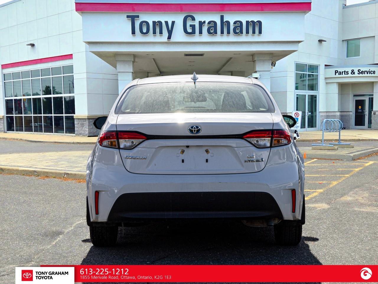 2024 Toyota Corolla Hybrid LE Photo4