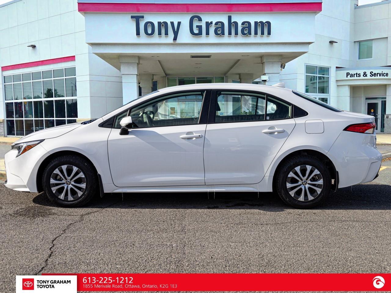 2024 Toyota Corolla Hybrid LE Photo2