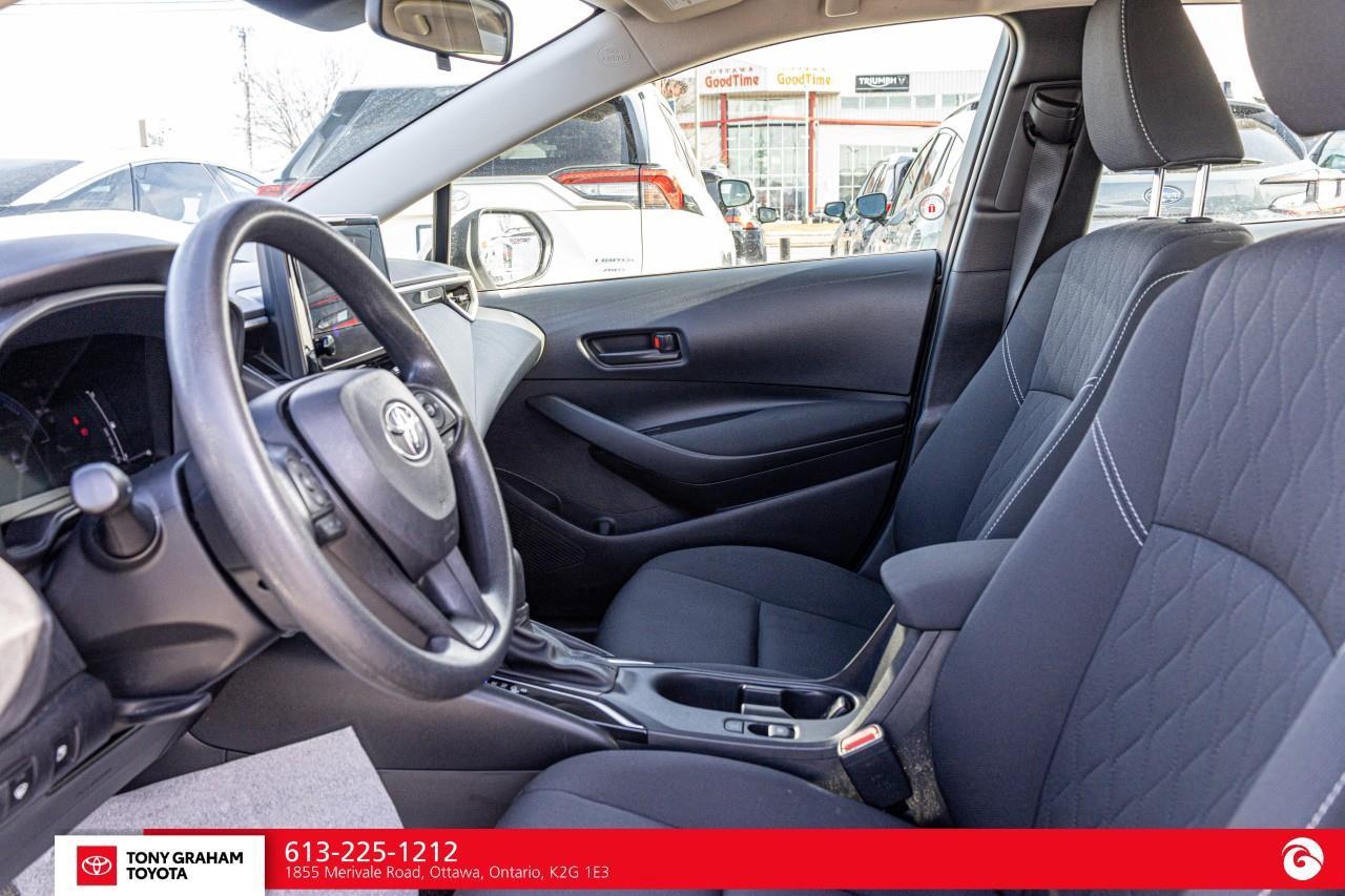 2024 Toyota Corolla Hybrid LE Photo