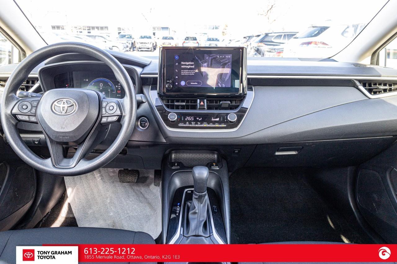 2024 Toyota Corolla Hybrid LE Photo