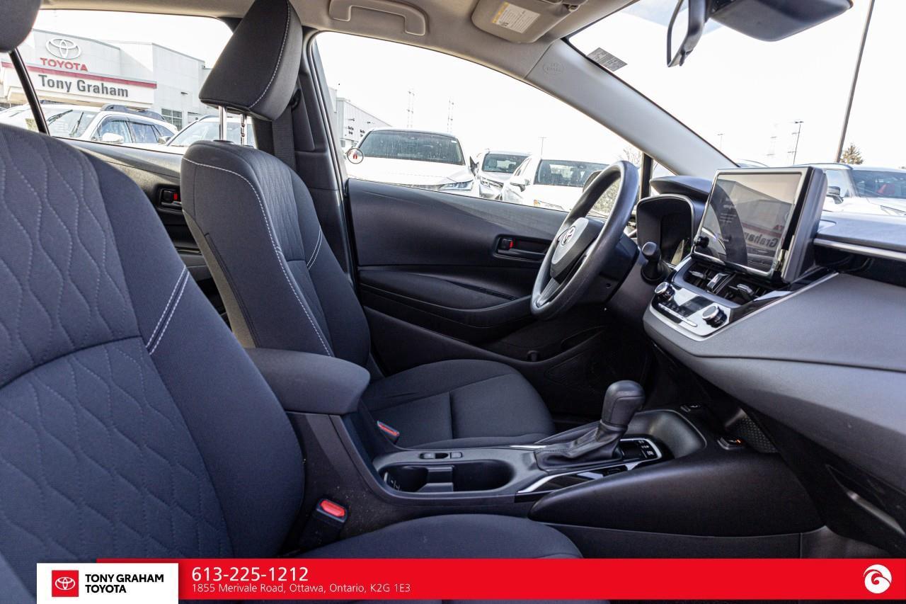 2024 Toyota Corolla Hybrid LE Photo