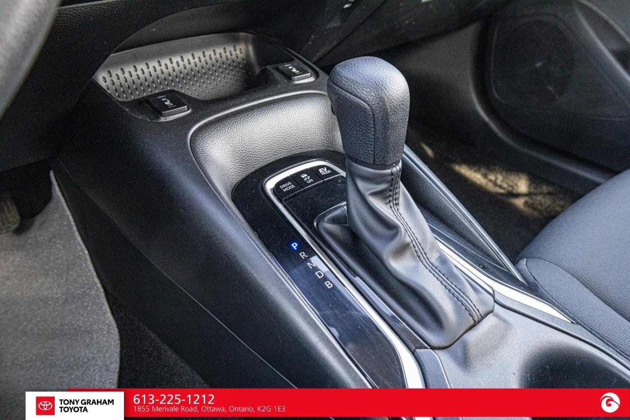 2024 Toyota Corolla Hybrid LE Photo