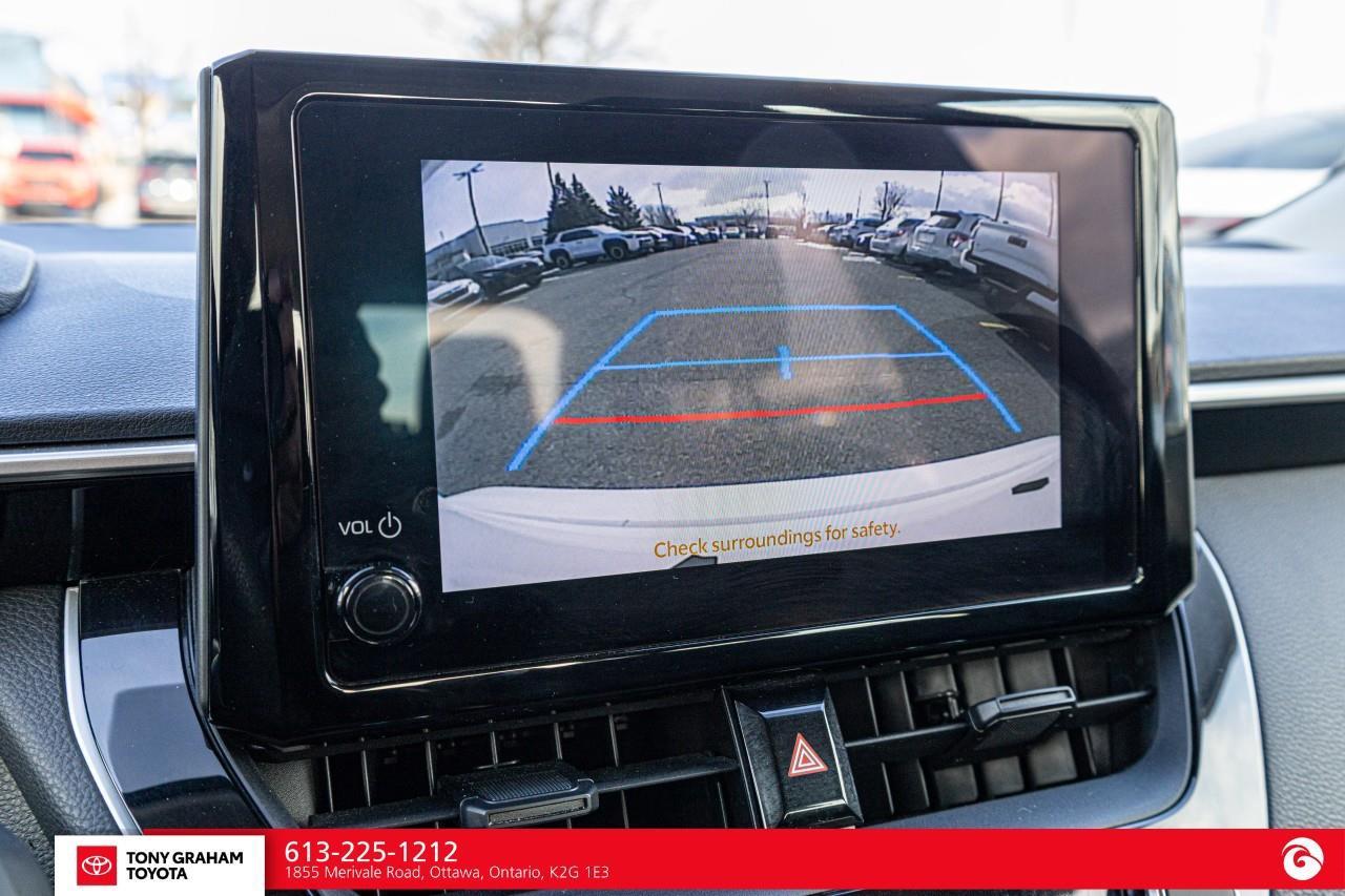 2024 Toyota Corolla Hybrid LE Photo