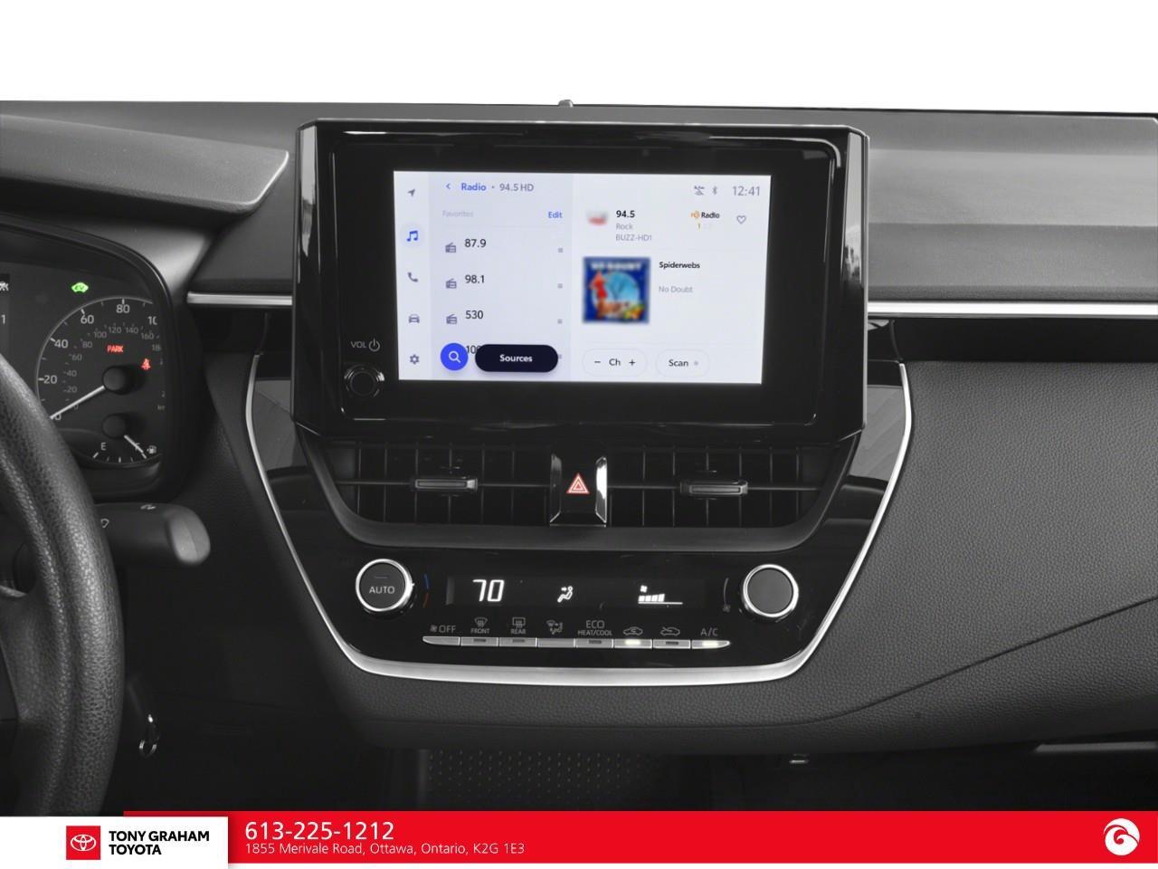 2024 Toyota Corolla Hybrid LE Photo