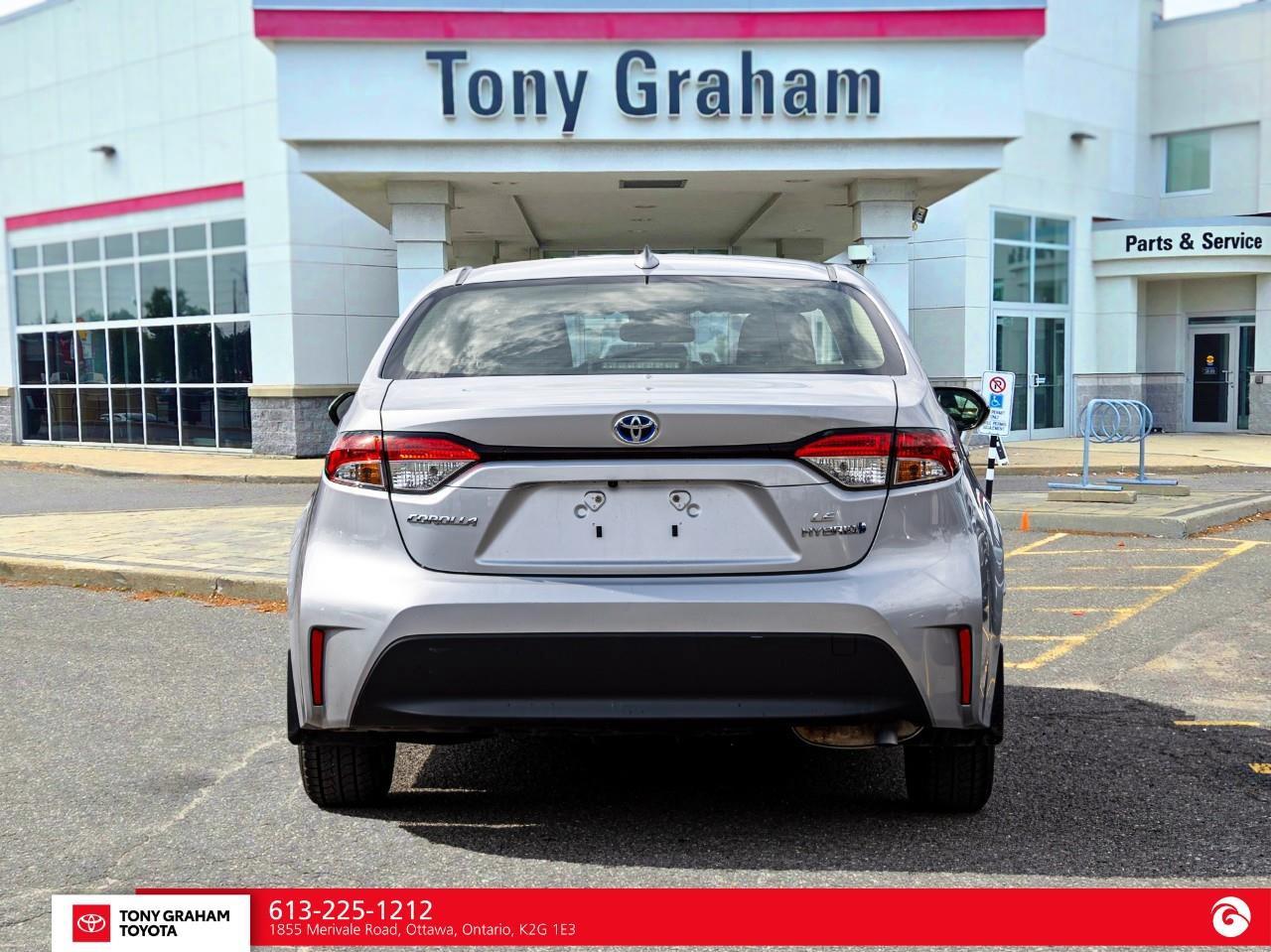 2024 Toyota Corolla Hybrid LE Photo4