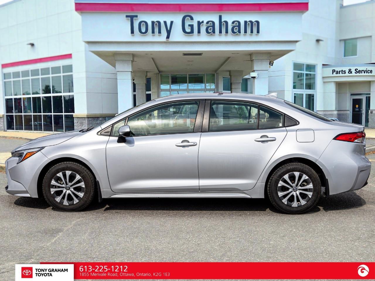 2024 Toyota Corolla Hybrid LE Photo2