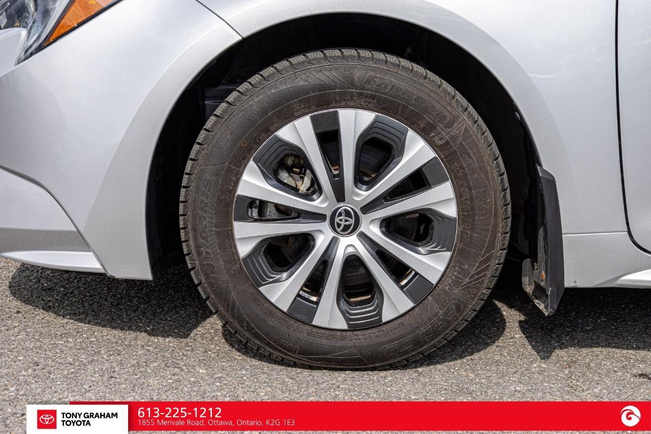 2024 Toyota Corolla Hybrid LE Photo