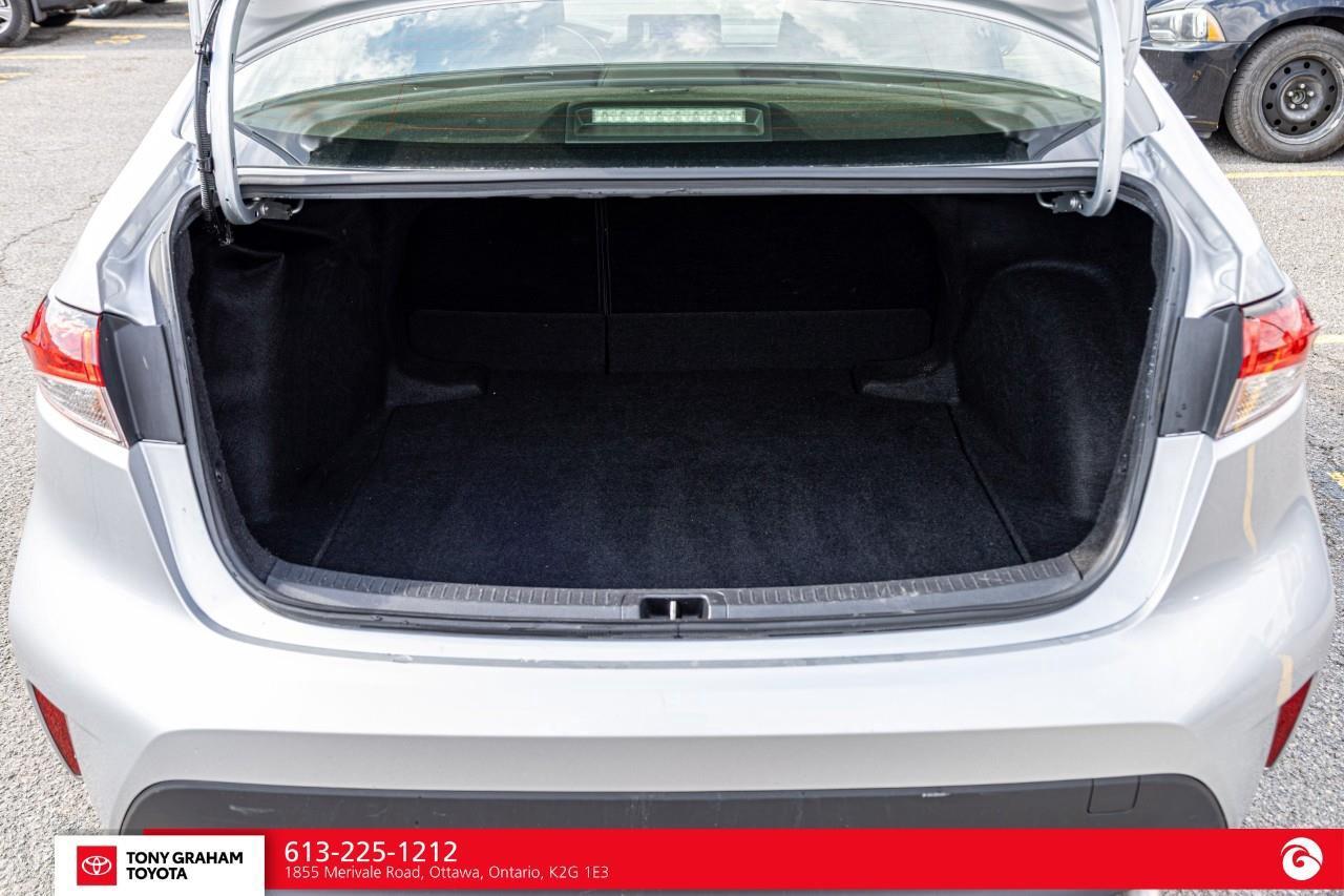 2024 Toyota Corolla Hybrid LE Photo