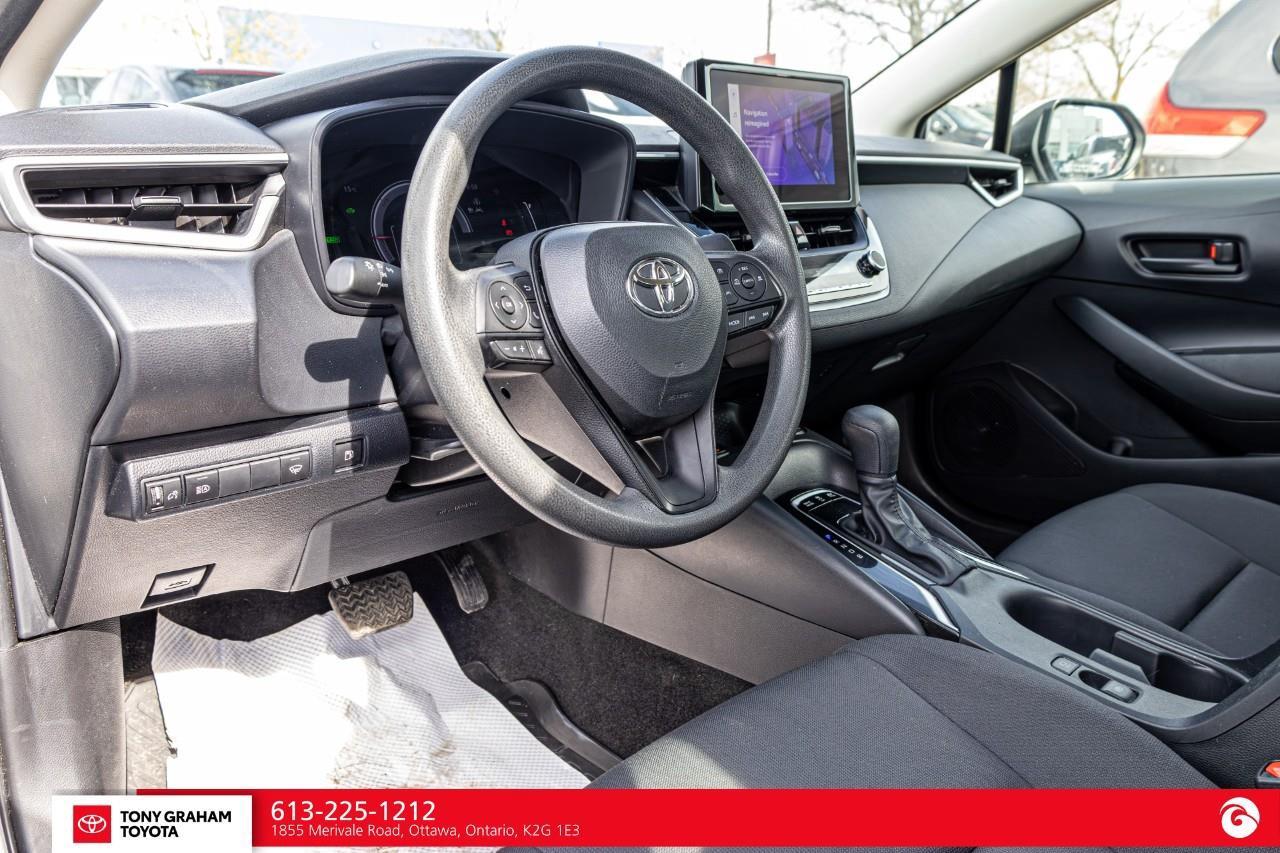 2024 Toyota Corolla Hybrid LE Photo