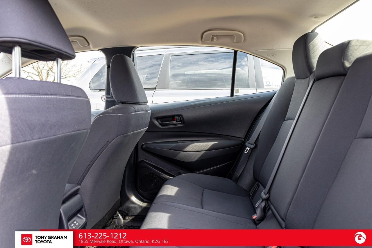 2024 Toyota Corolla Hybrid LE Photo