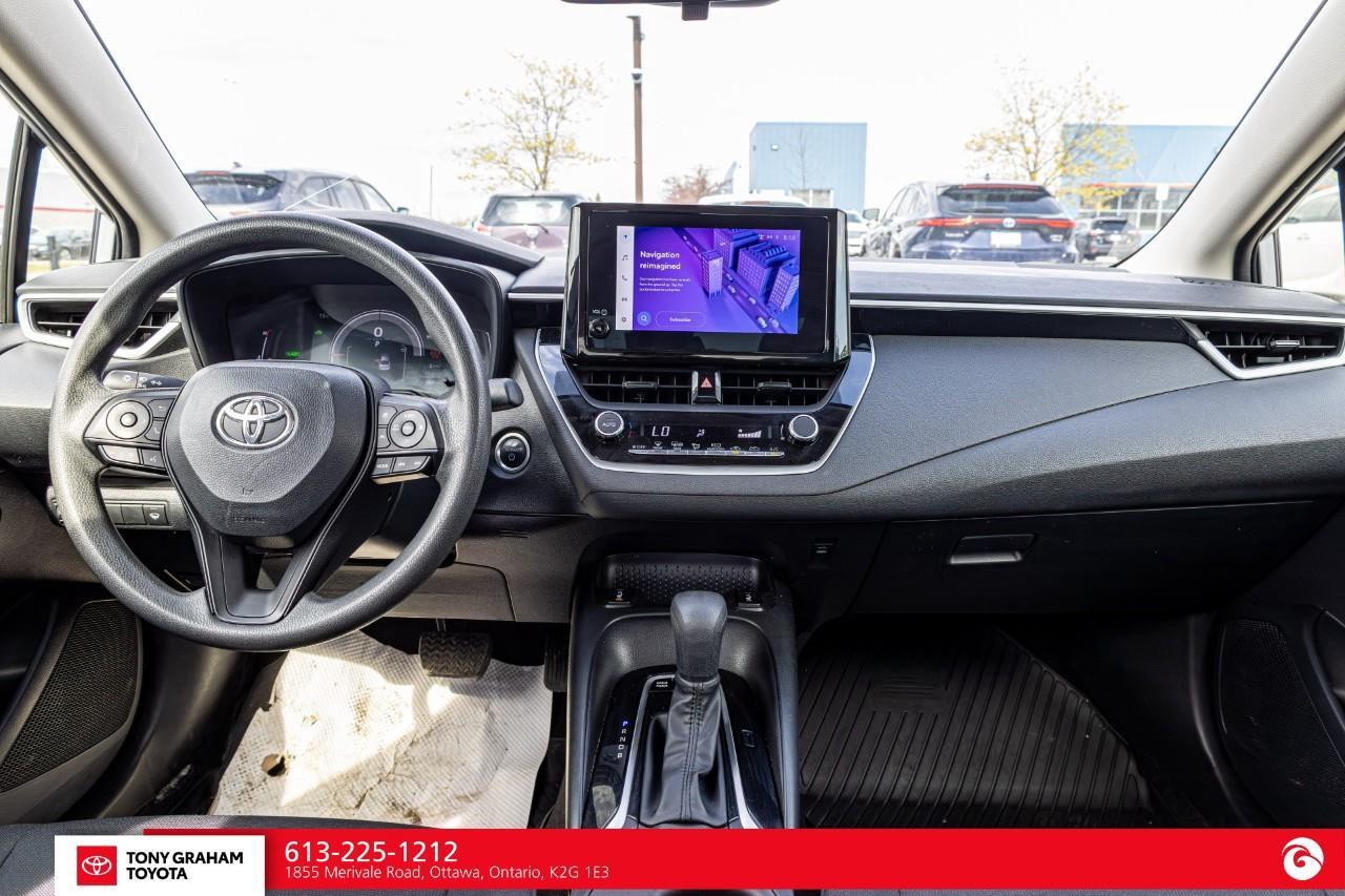 2024 Toyota Corolla Hybrid LE Photo