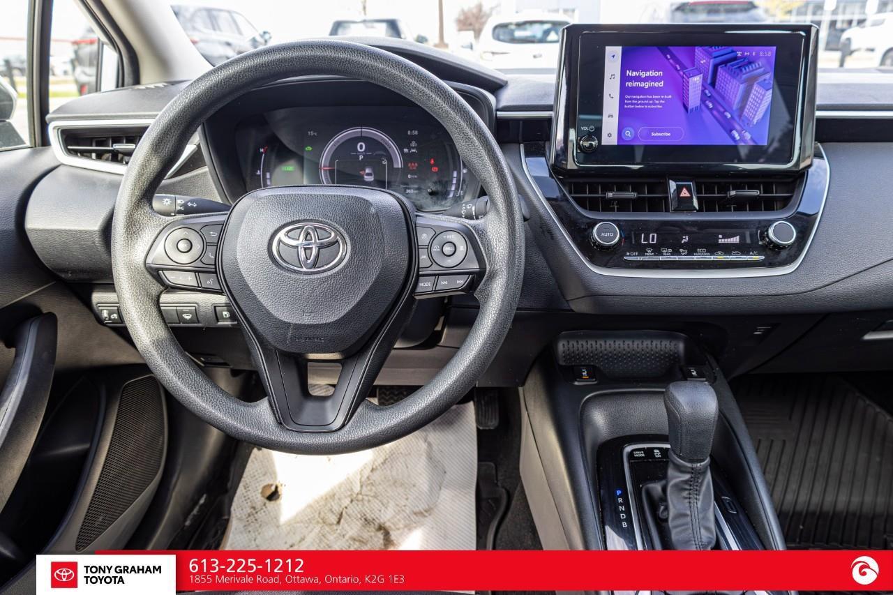 2024 Toyota Corolla Hybrid LE Photo