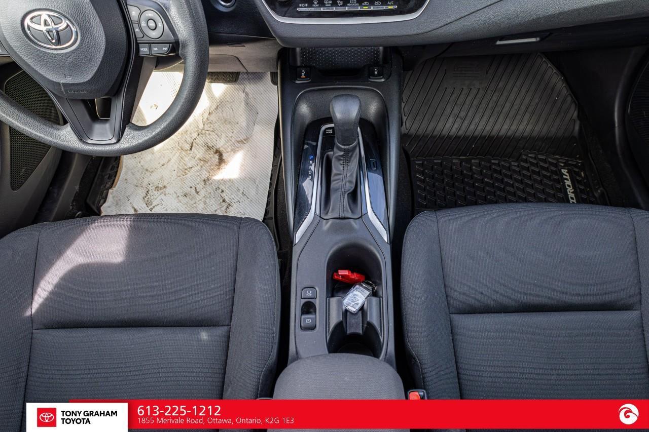 2024 Toyota Corolla Hybrid LE Photo