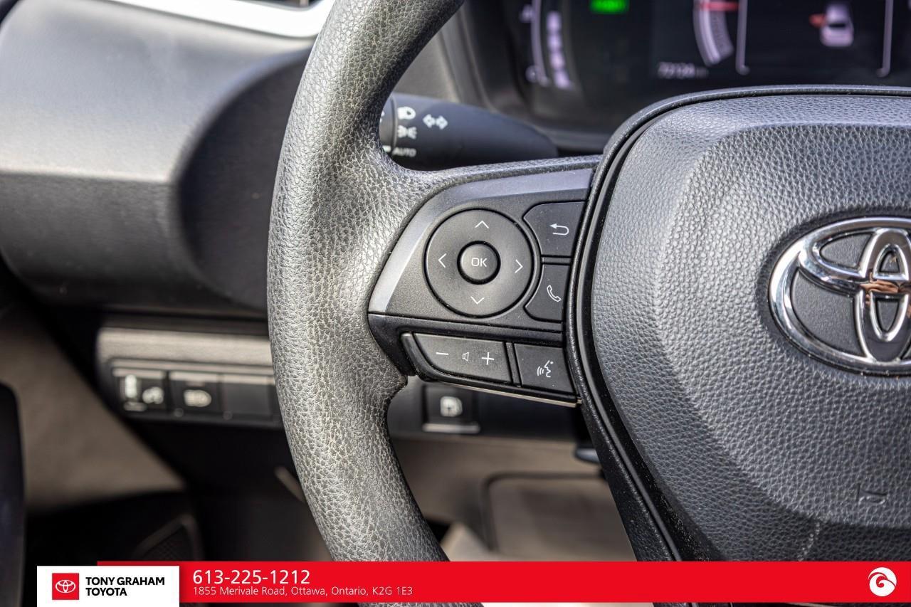 2024 Toyota Corolla Hybrid LE Photo
